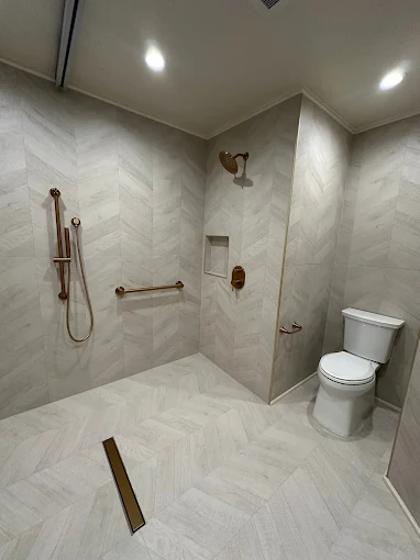 Bathroom 004